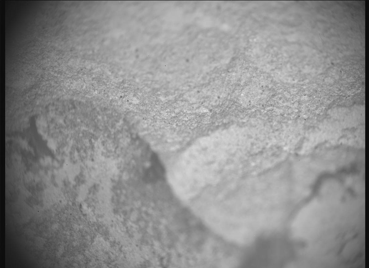 Foto de Marte da câmera SHERLOC_ACI