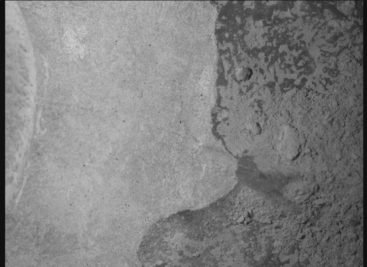 Foto de Marte da câmera SHERLOC_WATSON