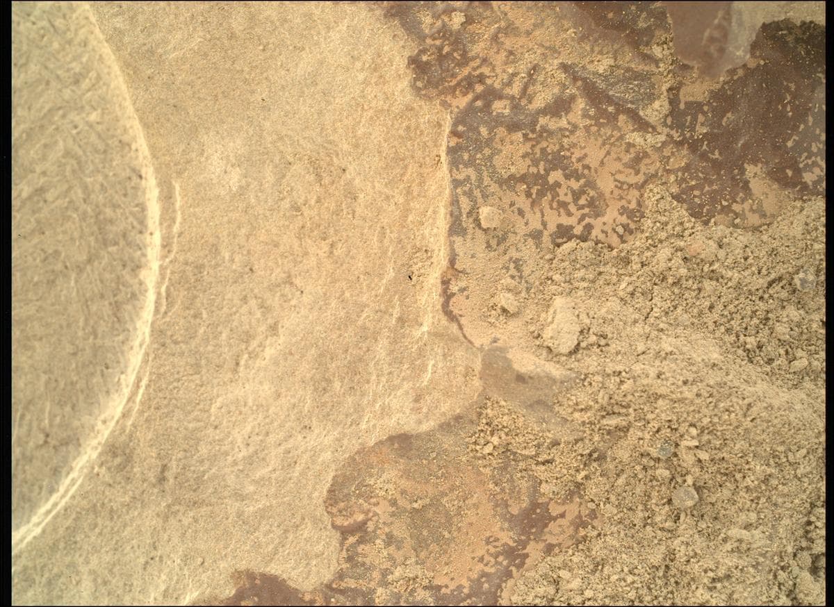 Foto de Marte da câmera SHERLOC_WATSON