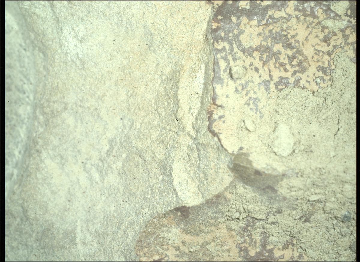 Foto de Marte da câmera SHERLOC_WATSON