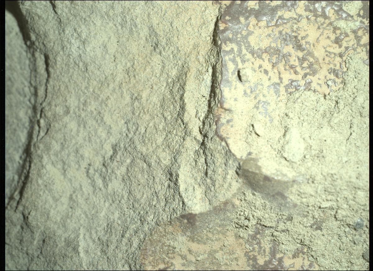 Foto de Marte da câmera SHERLOC_WATSON