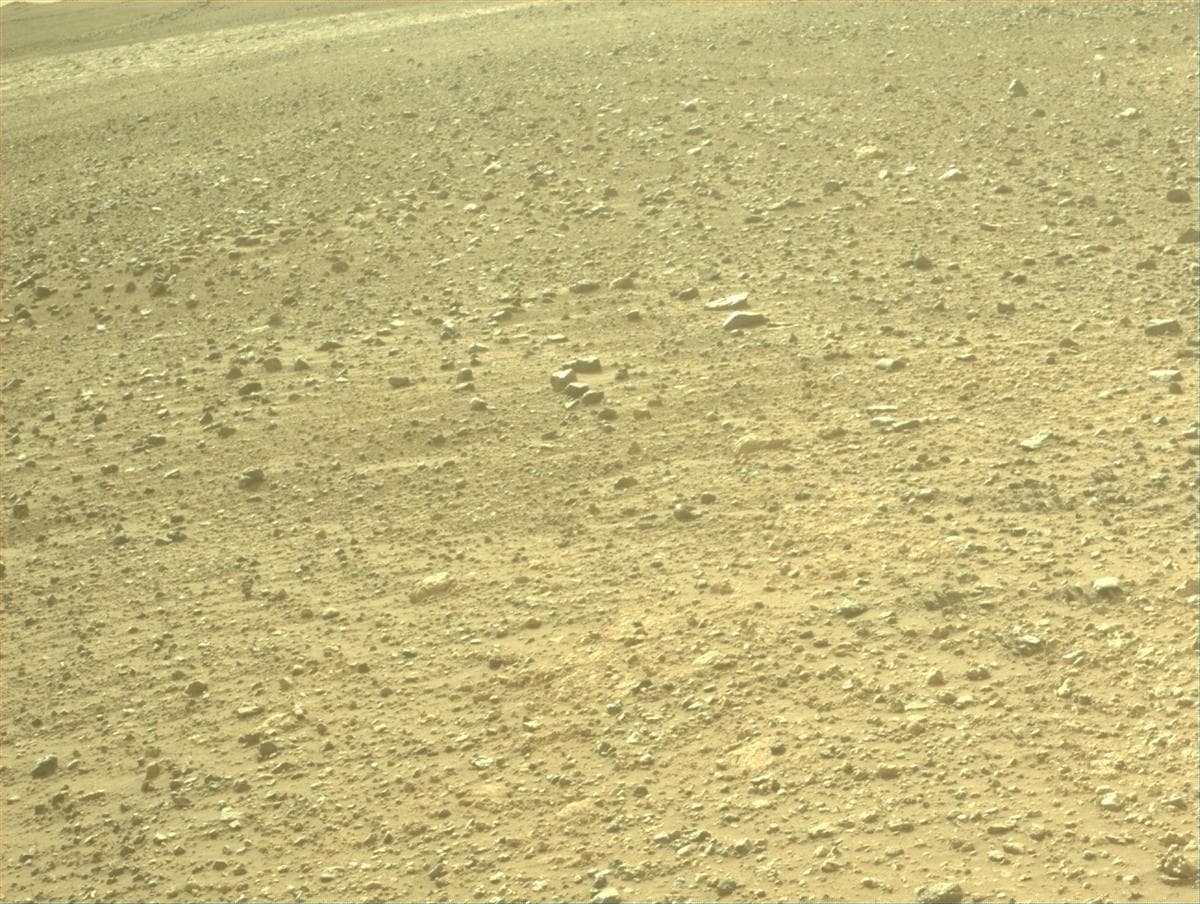 Foto de Marte da câmera FRONT_HAZCAM_LEFT_A