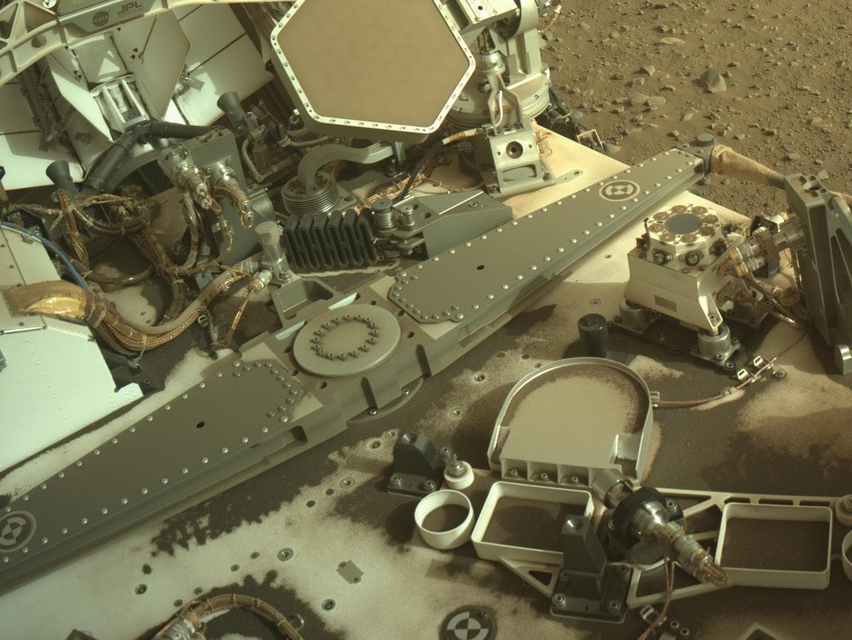 Foto do rover em Marte de 2026-02-16