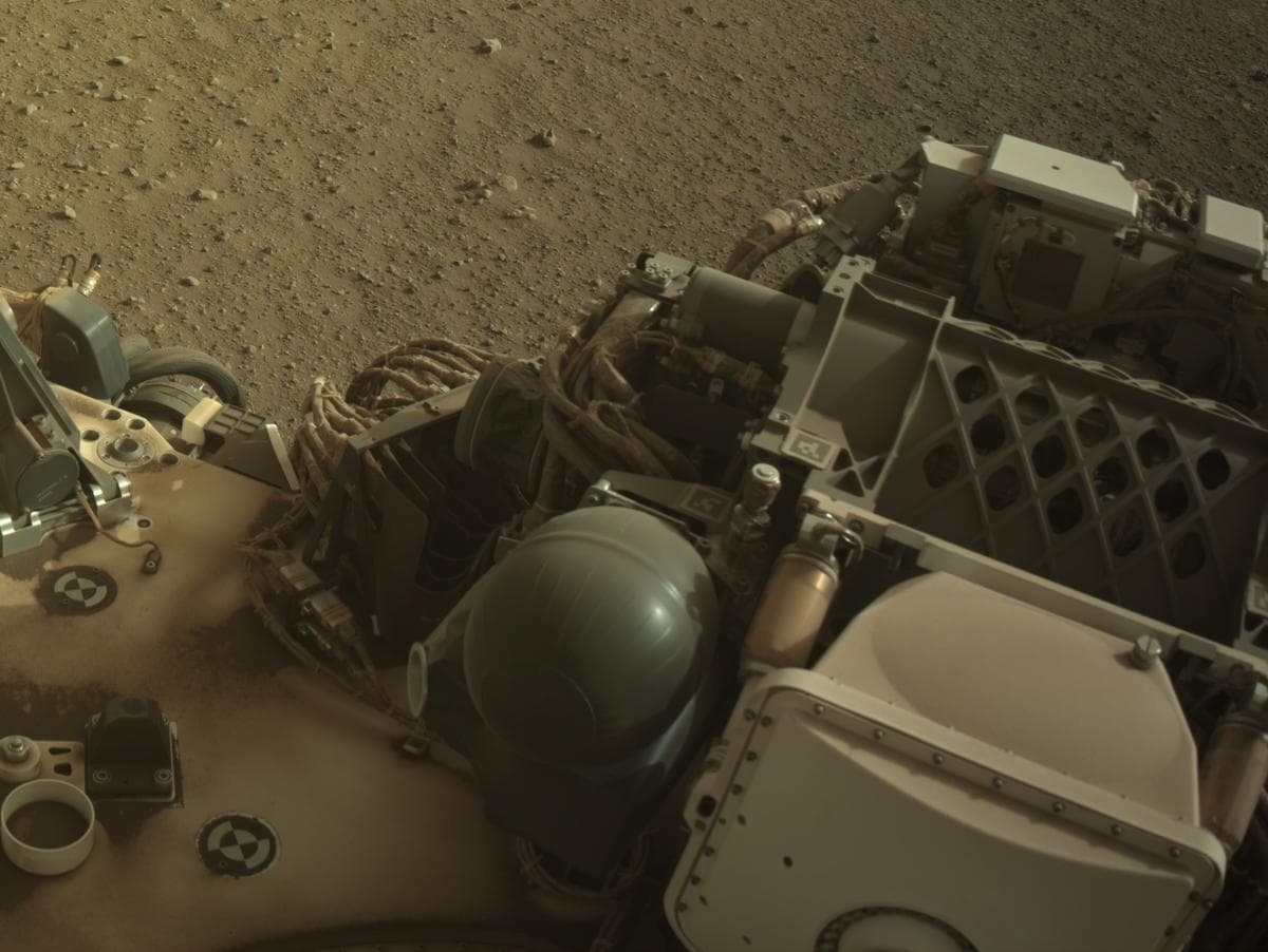 Foto do rover em Marte de 2026-02-16