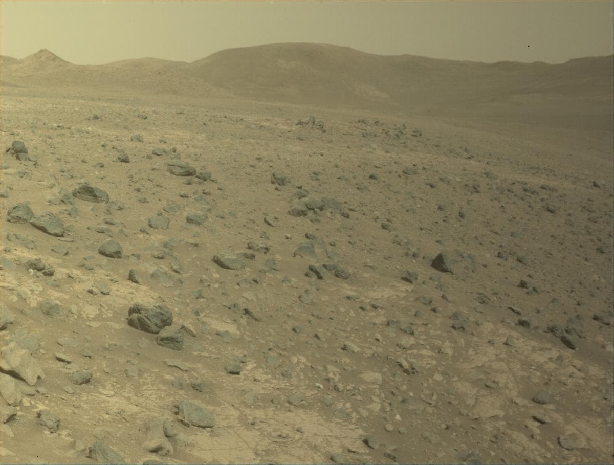 Foto de Marte da câmera FRONT_HAZCAM_LEFT_A