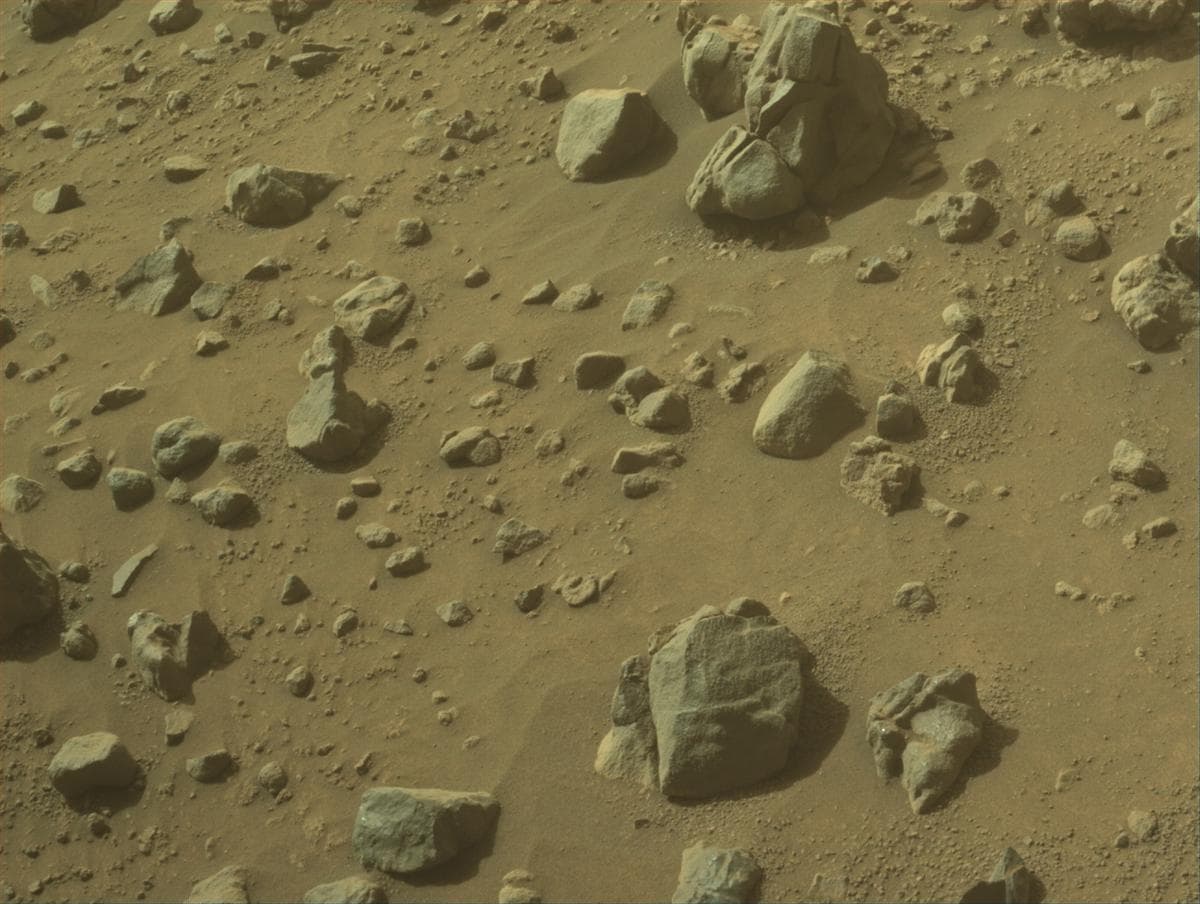Foto de Marte da câmera FRONT_HAZCAM_LEFT_A