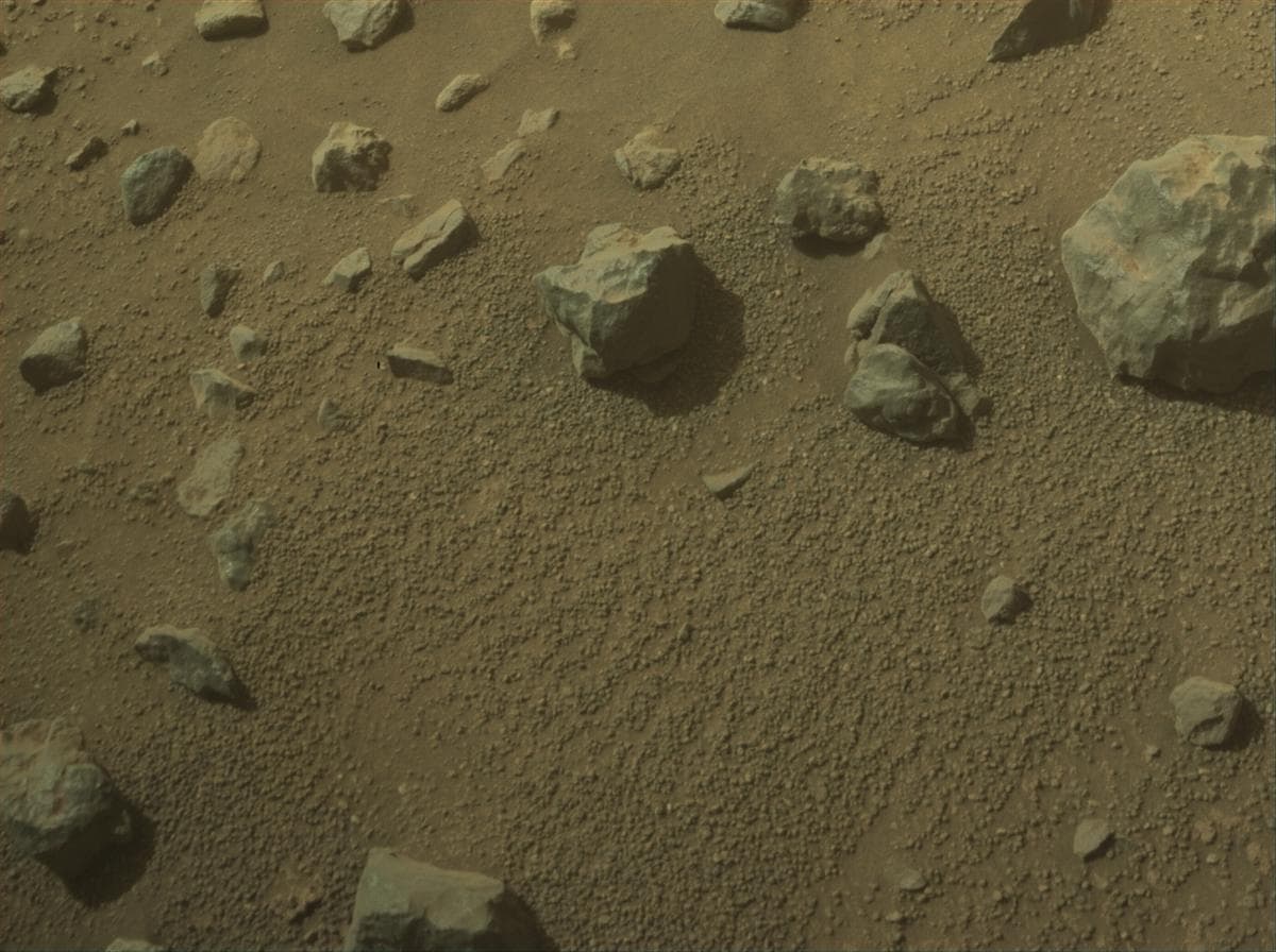 Foto de Marte da câmera FRONT_HAZCAM_LEFT_A
