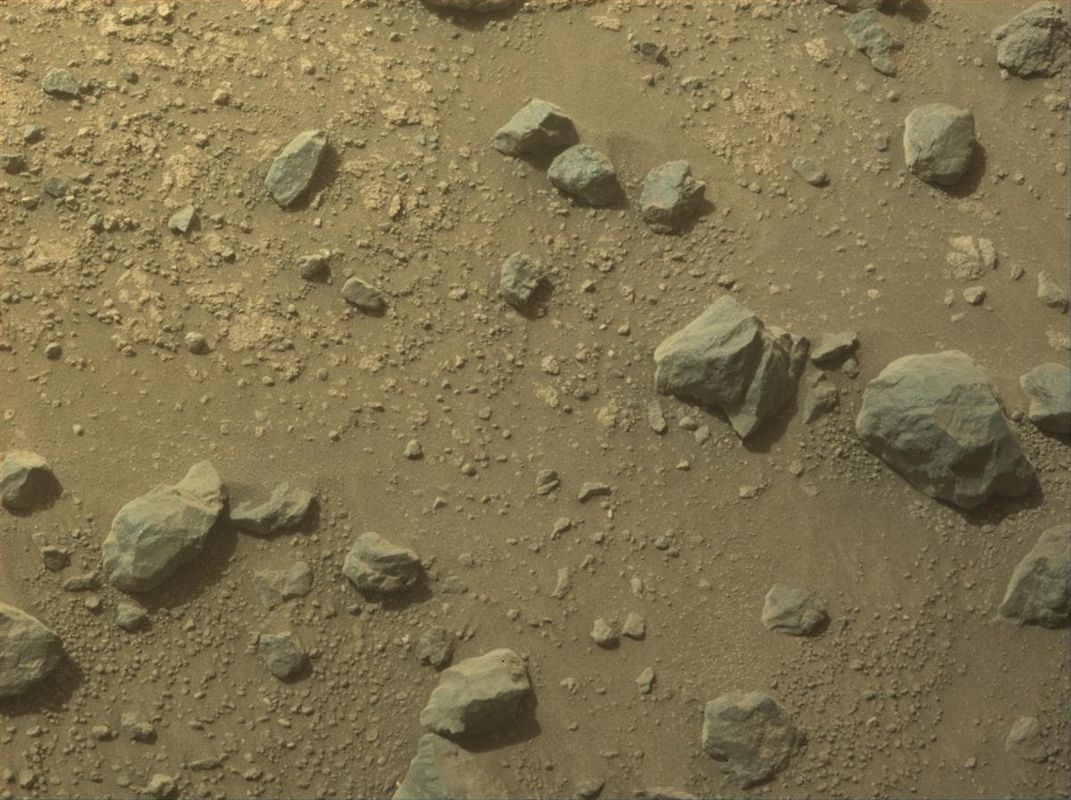 Foto de Marte da câmera FRONT_HAZCAM_RIGHT_A