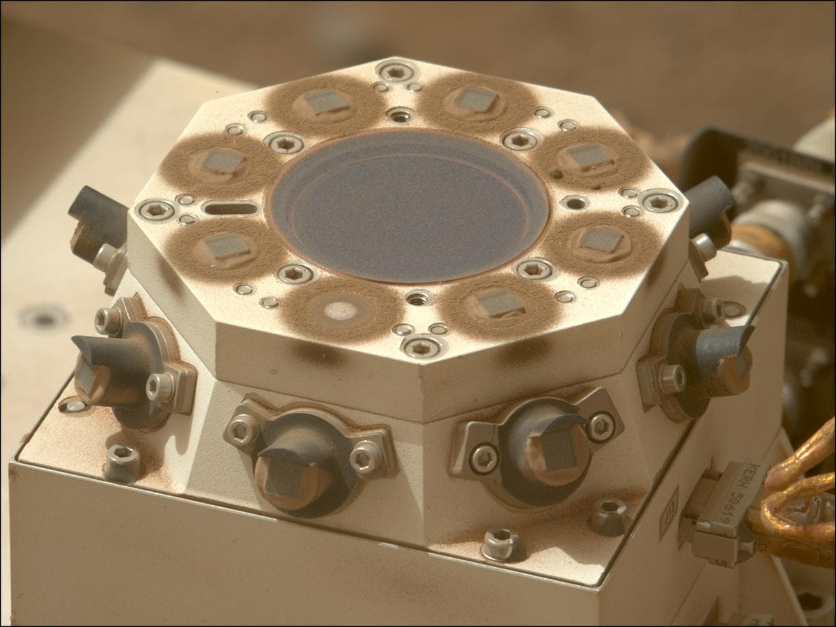 Foto de Marte da câmera MCZ_LEFT