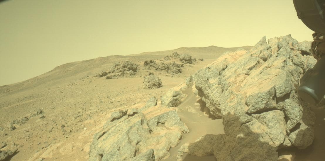 Foto de Marte da câmera FRONT_HAZCAM_LEFT_A
