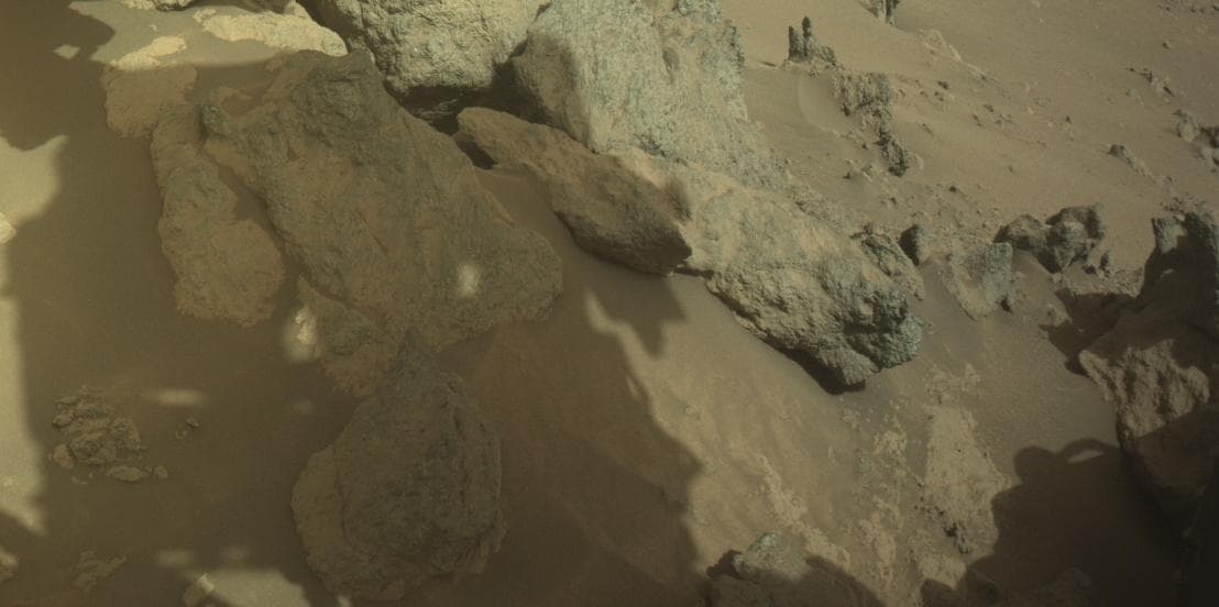 Foto de Marte da câmera FRONT_HAZCAM_LEFT_A