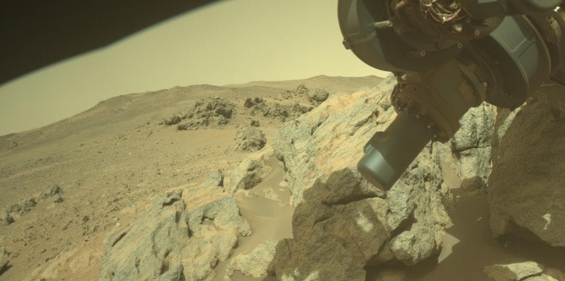 Foto do rover em Marte de 2026-03-08