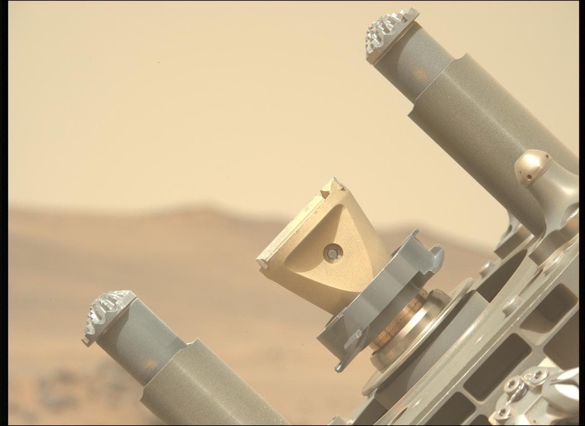 Foto de Marte da câmera MCZ_LEFT