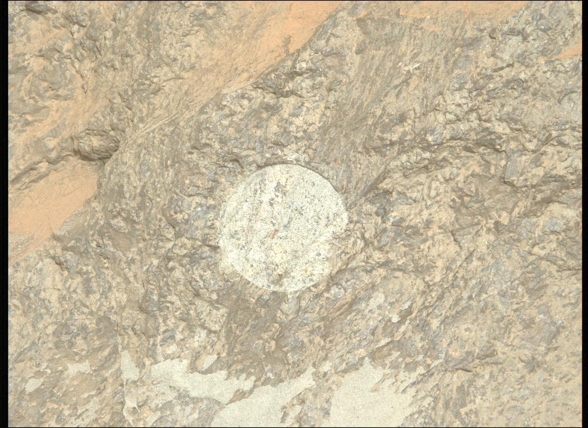 Foto de Marte da câmera MCZ_LEFT