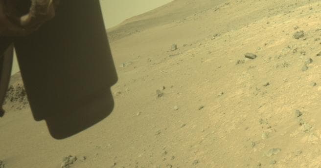 Foto de Marte da câmera FRONT_HAZCAM_LEFT_A