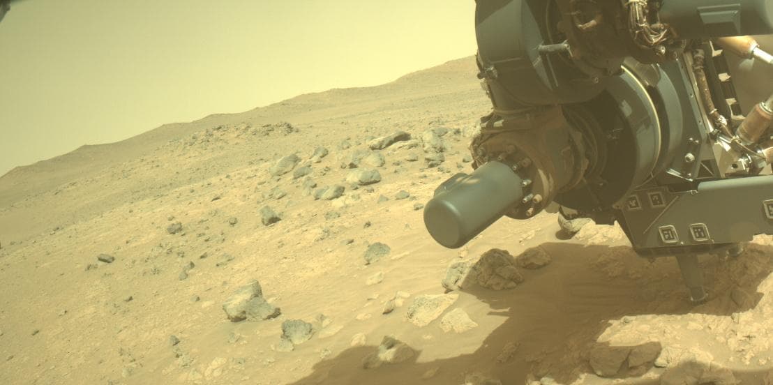 Foto de Marte da câmera FRONT_HAZCAM_LEFT_A