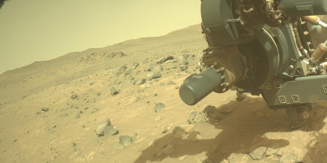 Foto de Marte da câmera FRONT_HAZCAM_LEFT_A