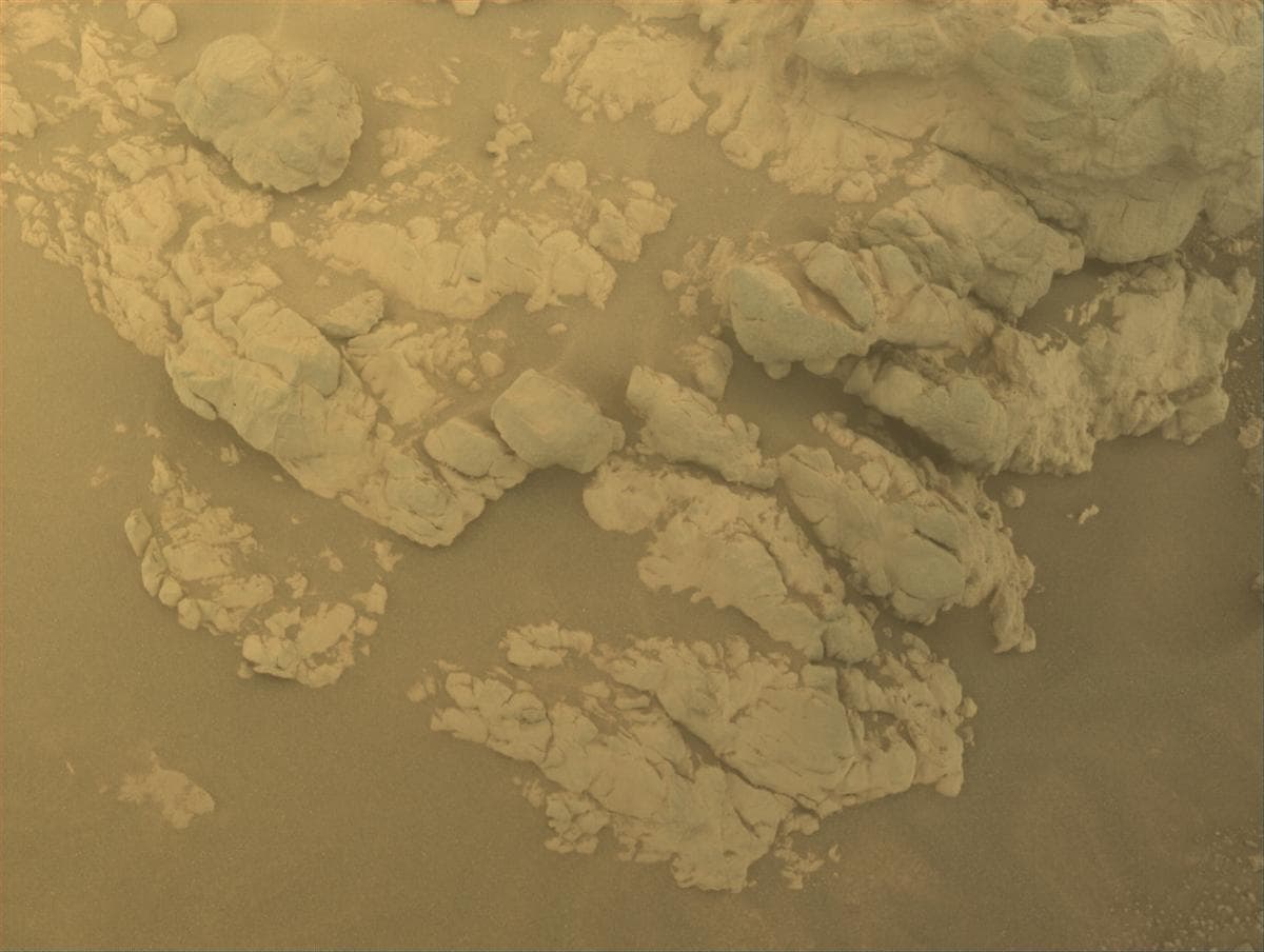 Foto de Marte da câmera FRONT_HAZCAM_LEFT_A