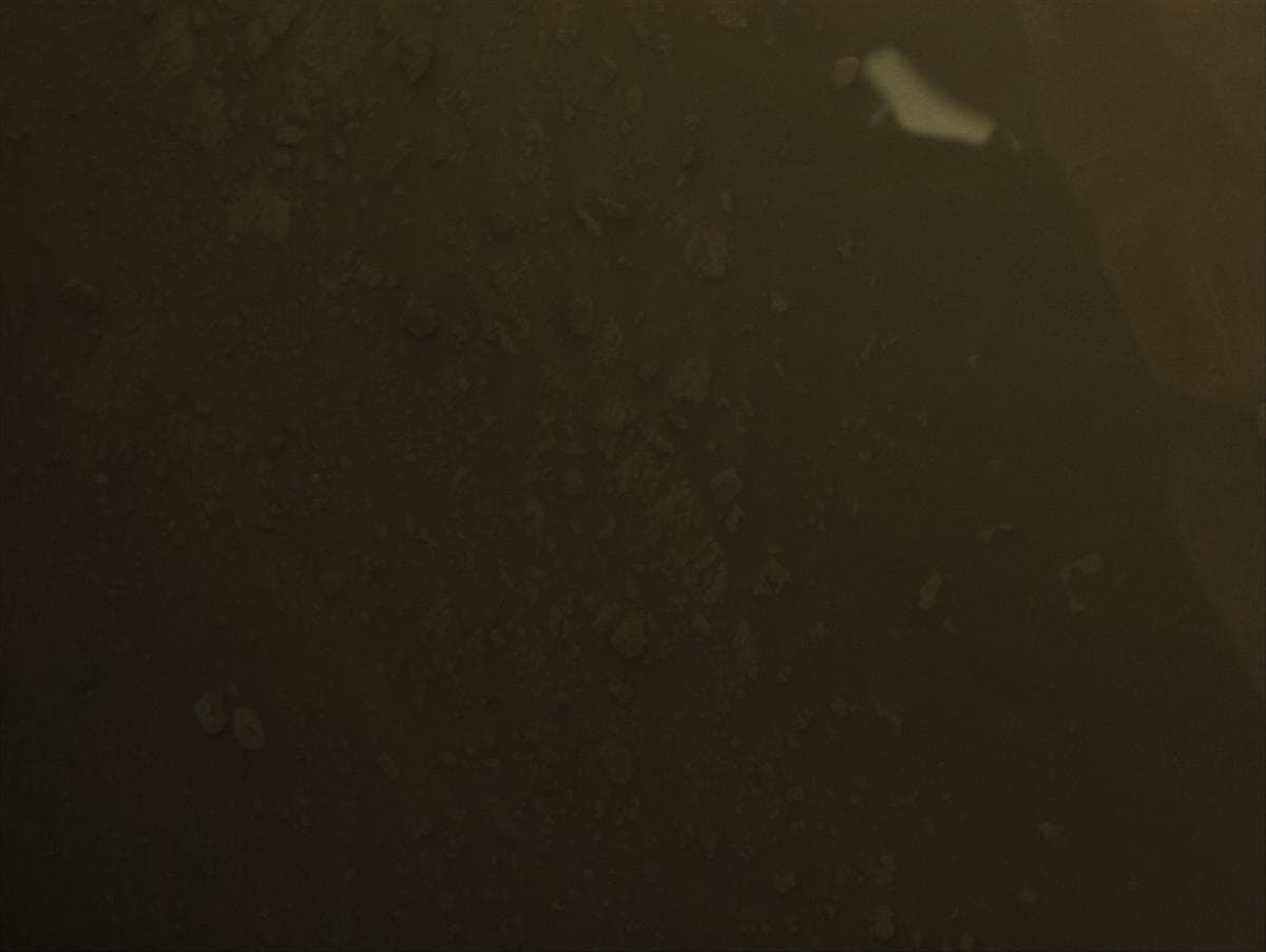 Foto de Marte da câmera FRONT_HAZCAM_RIGHT_A