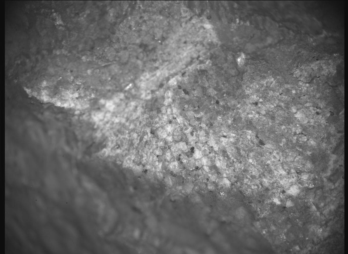 Foto de Marte da câmera SHERLOC_ACI