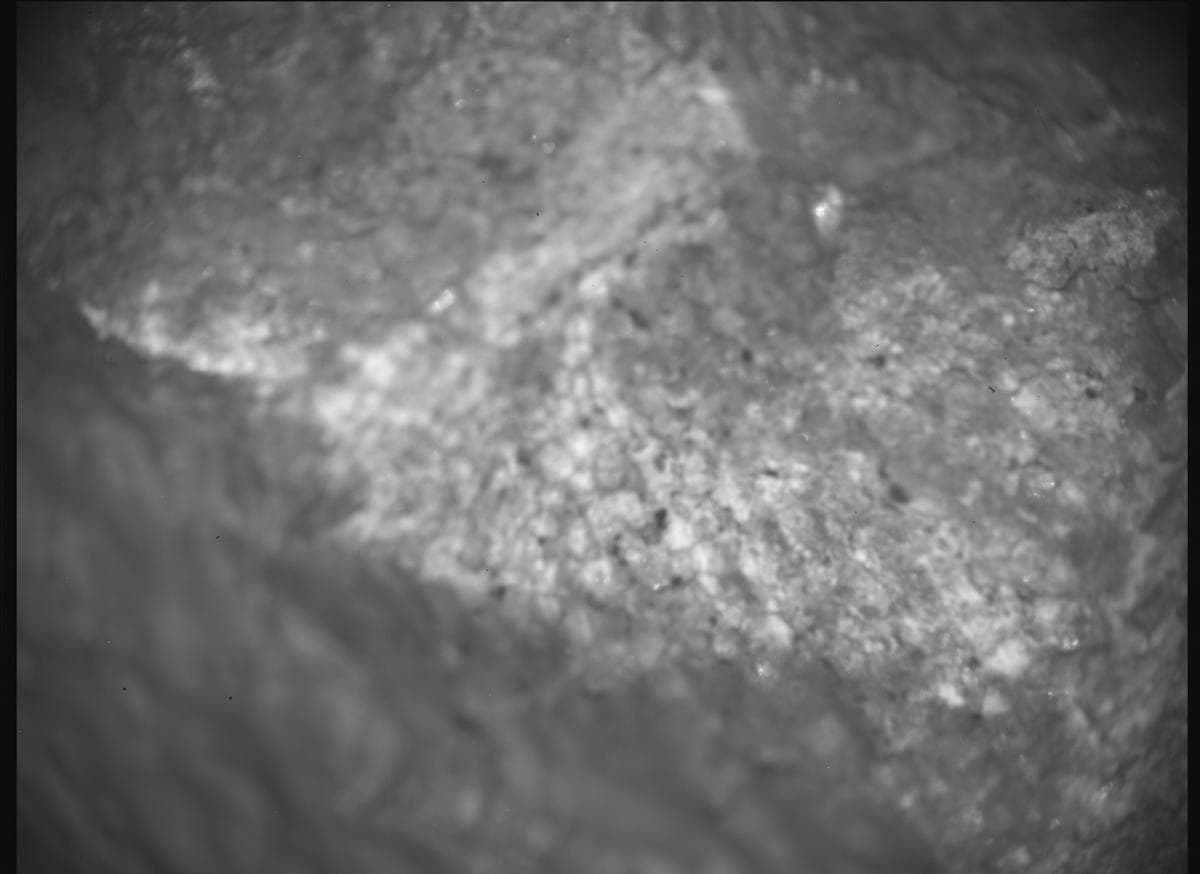 Foto de Marte da câmera SHERLOC_ACI