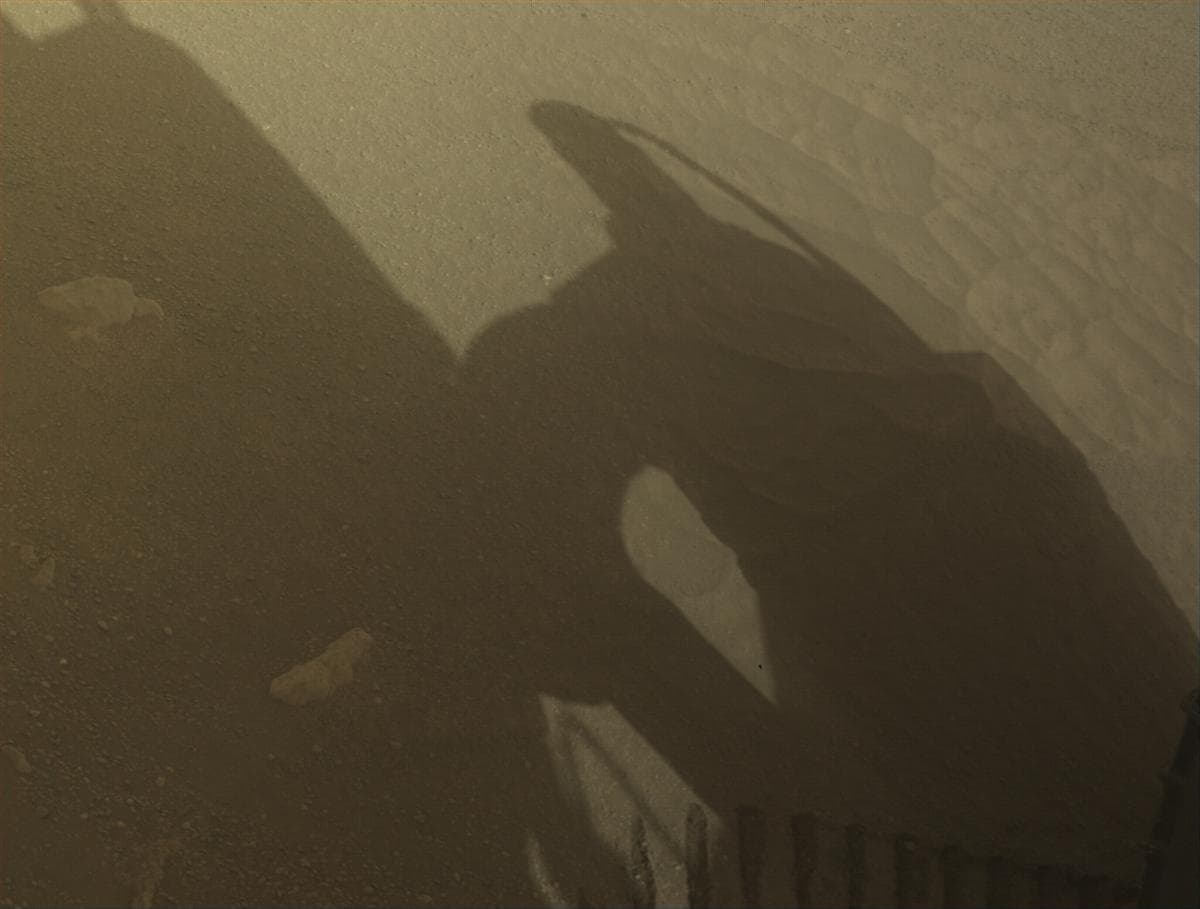 Foto de Marte da câmera FRONT_HAZCAM_LEFT_A