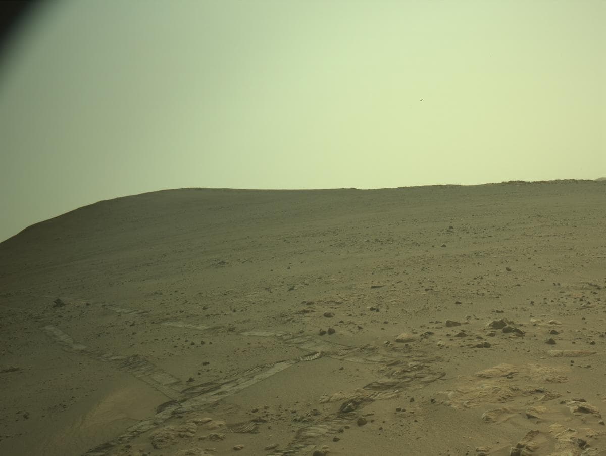 Foto do rover em Marte de 2026-04-03