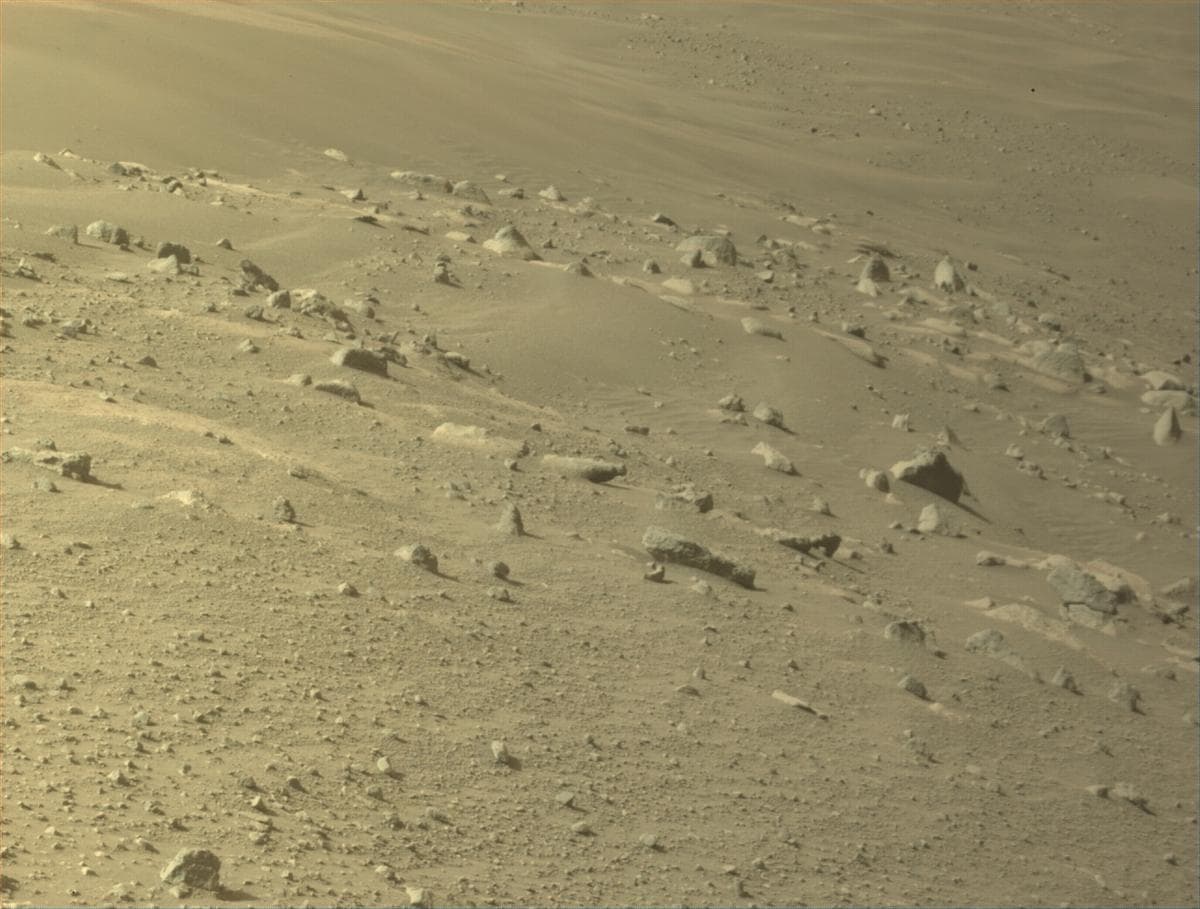 Foto de Marte da câmera FRONT_HAZCAM_LEFT_A