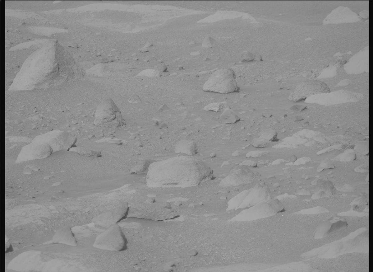 Foto do rover em Marte de 2026-04-21