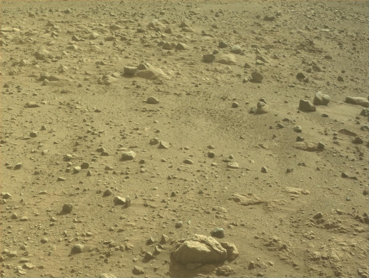 Foto de Marte da câmera FRONT_HAZCAM_LEFT_A