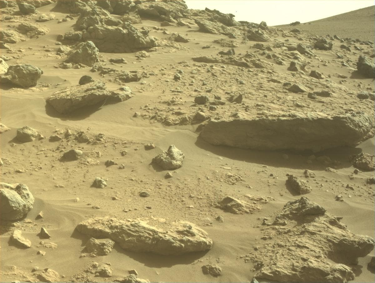 Foto do rover em Marte de 2026-06-07