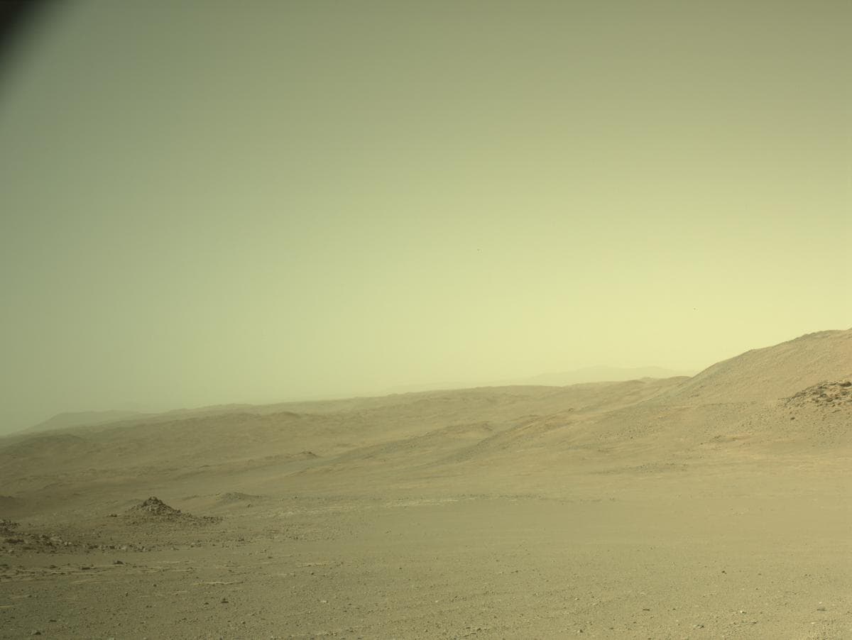 Foto do rover em Marte de 2026-06-15