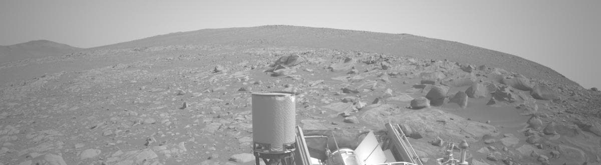 Mars image captured by NAVCAM_LEFT on Perseverance