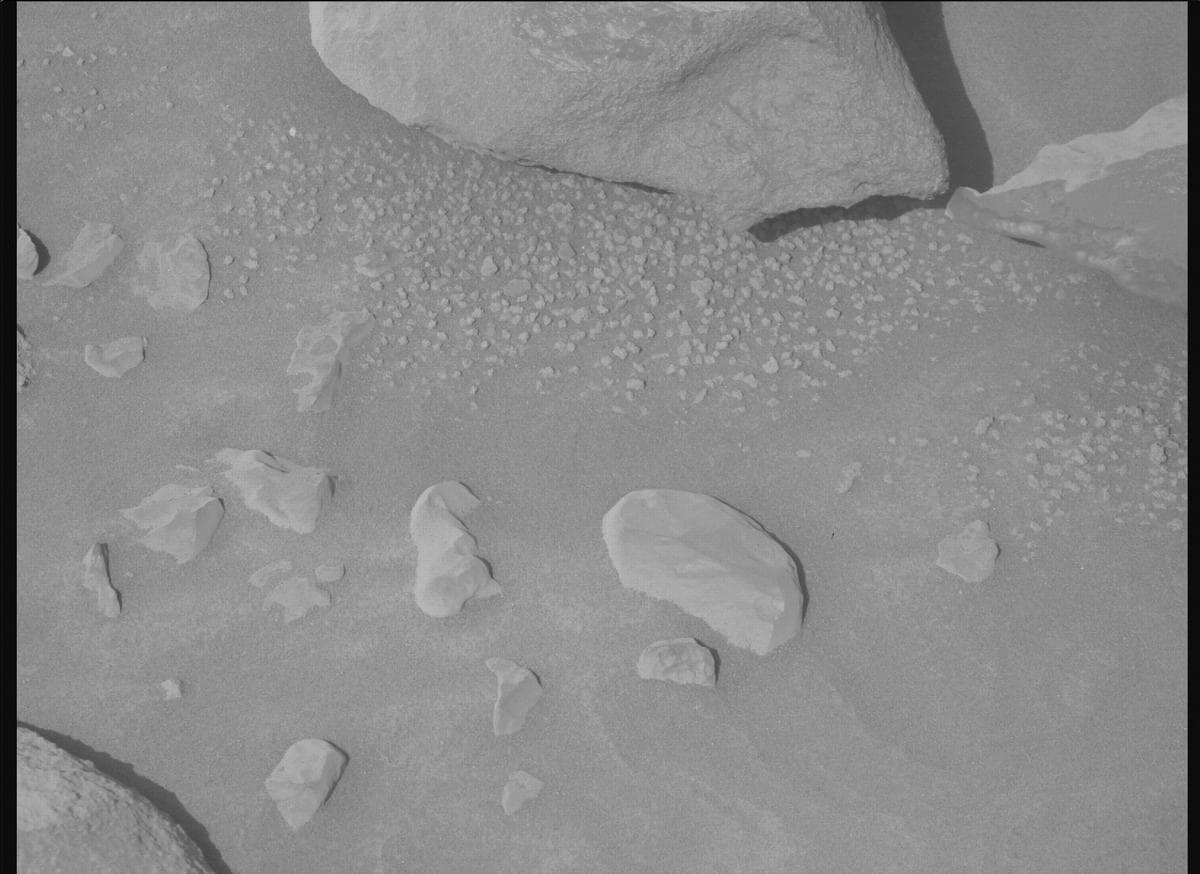 Mars image captured by MCZ_RIGHT on Perseverance