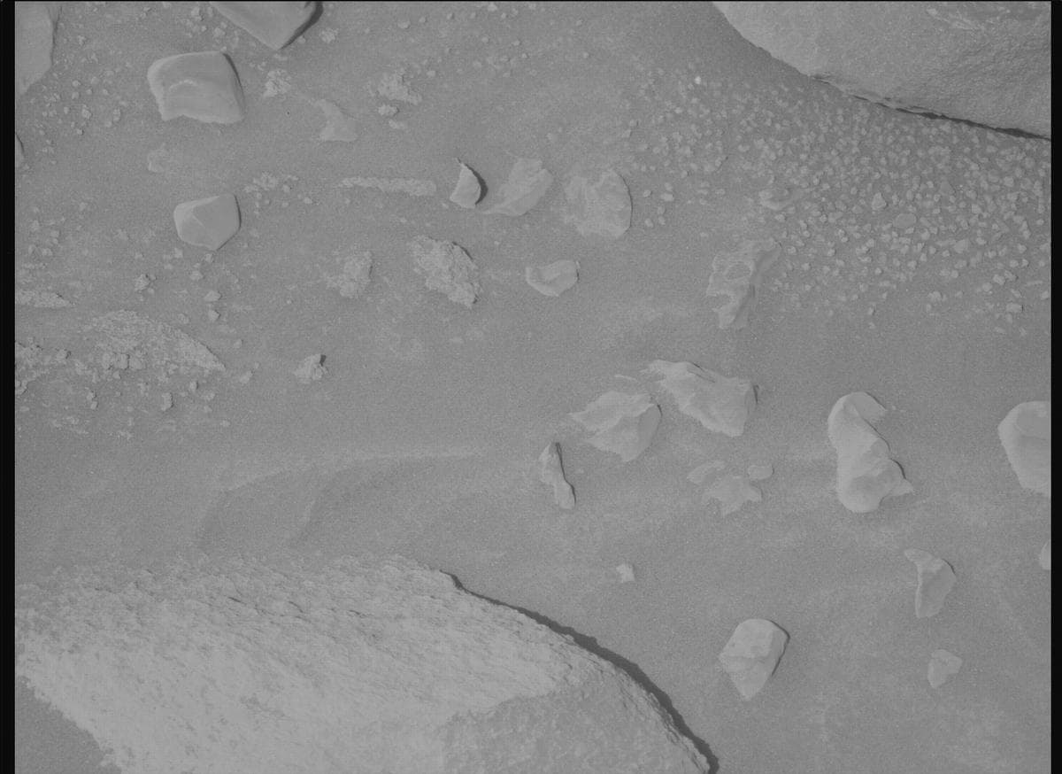 Mars image captured by MCZ_LEFT on Perseverance