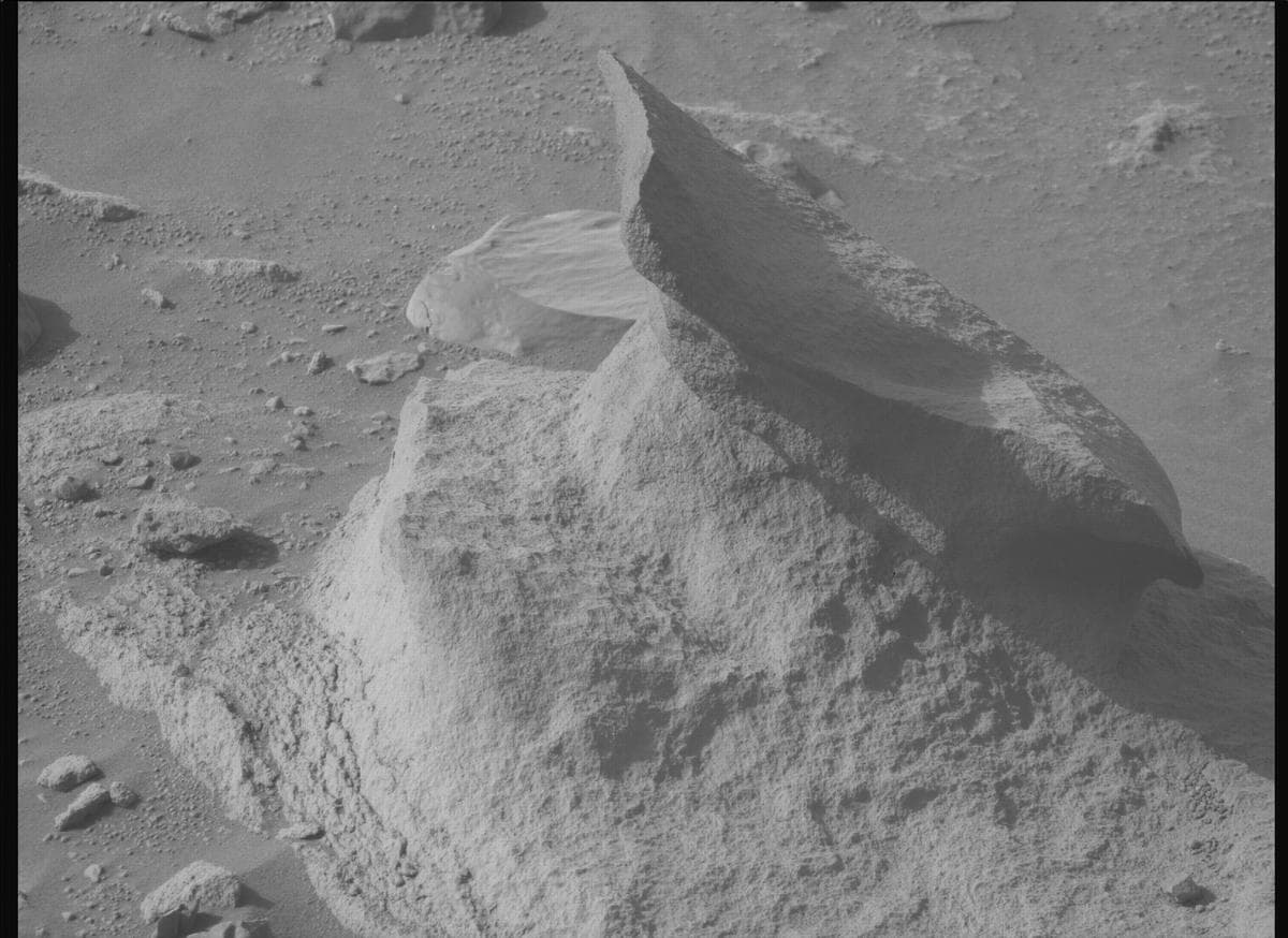 Mars image captured by MCZ_RIGHT on Perseverance