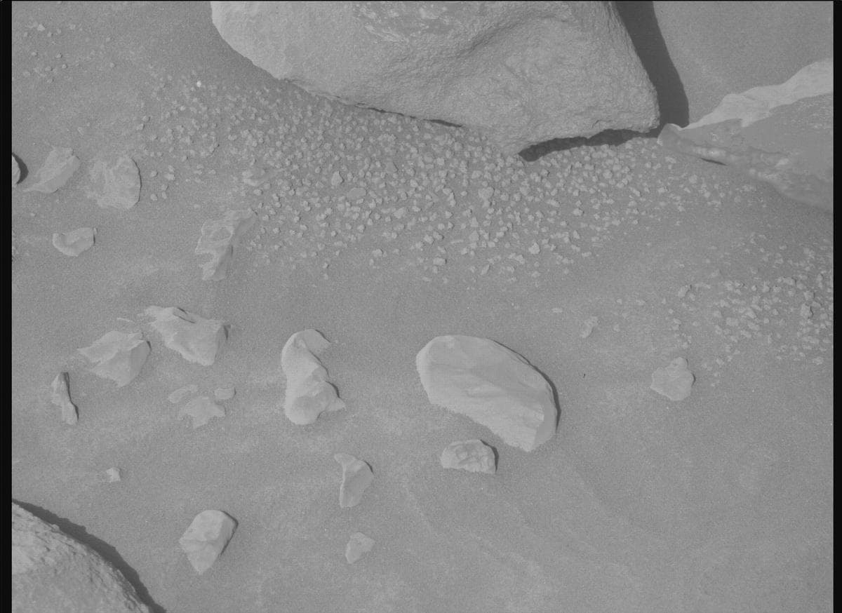 Mars image captured by MCZ_RIGHT on Perseverance