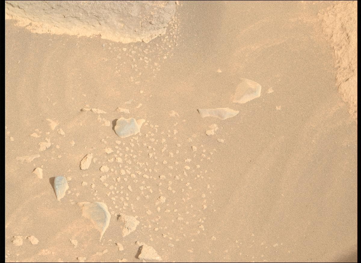 Mars image captured by MCZ_RIGHT on Perseverance