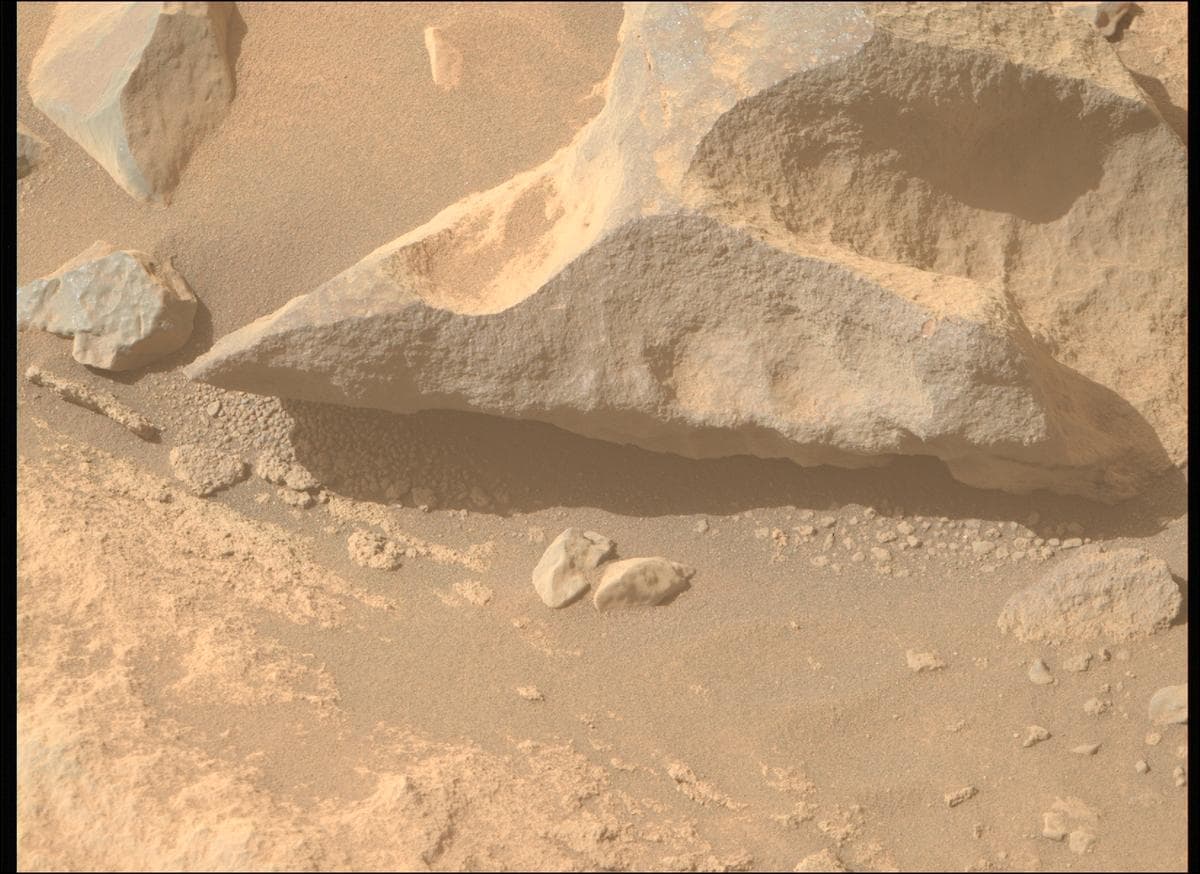 Mars image captured by MCZ_RIGHT on Perseverance