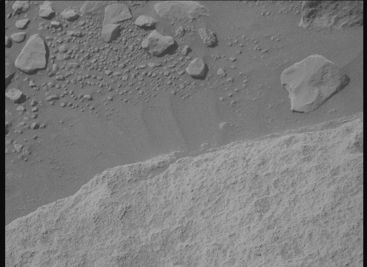Mars image captured by MCZ_RIGHT on Perseverance