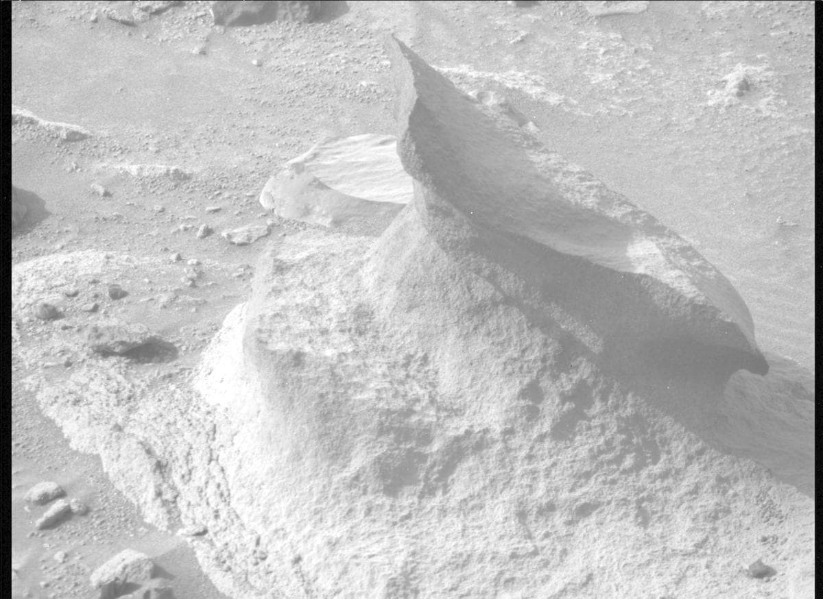 Mars image captured by MCZ_RIGHT on Perseverance