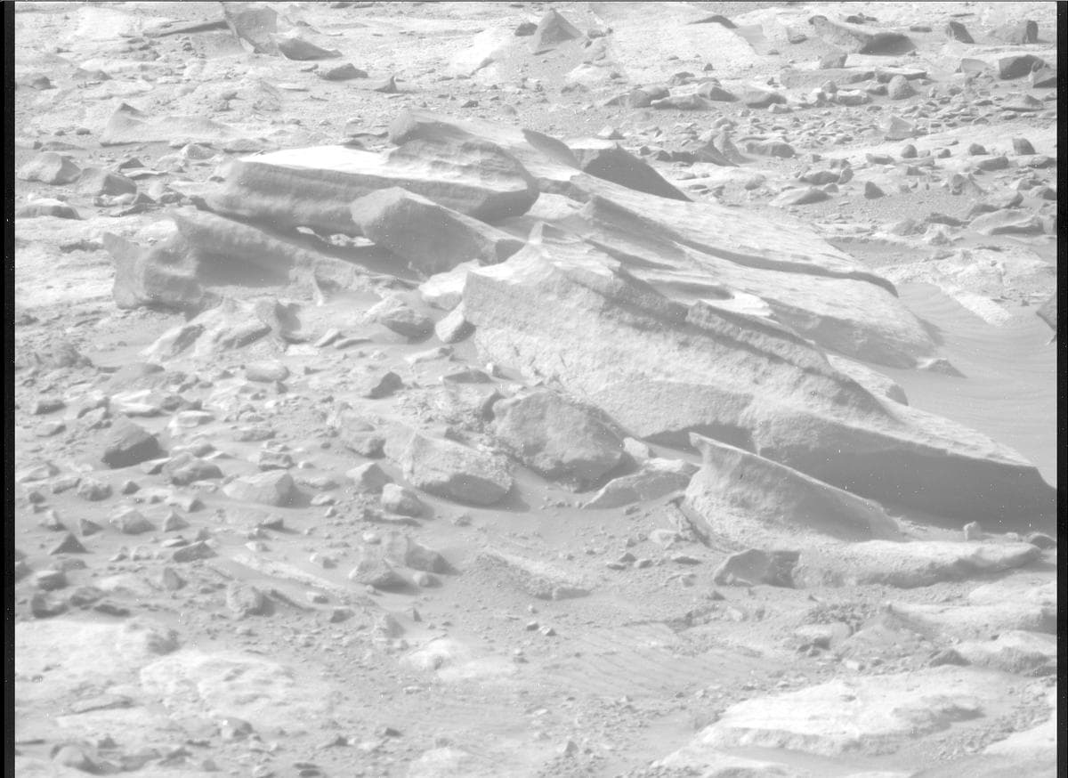 Mars image captured by MCZ_RIGHT on Perseverance