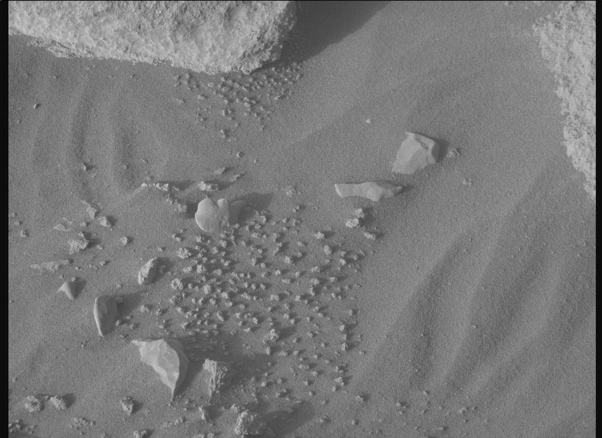 Mars image captured by MCZ_RIGHT on Perseverance