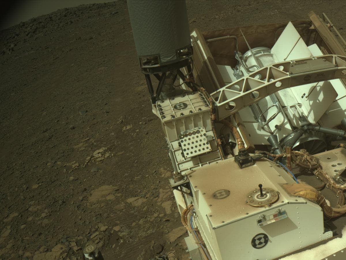 Mars image captured by NAVCAM_LEFT on Perseverance
