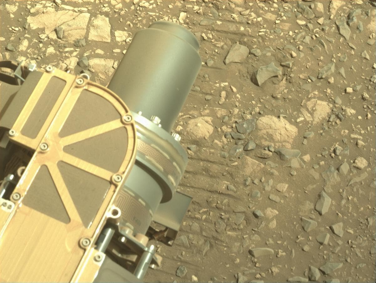 Mars image captured by NAVCAM_RIGHT on Perseverance