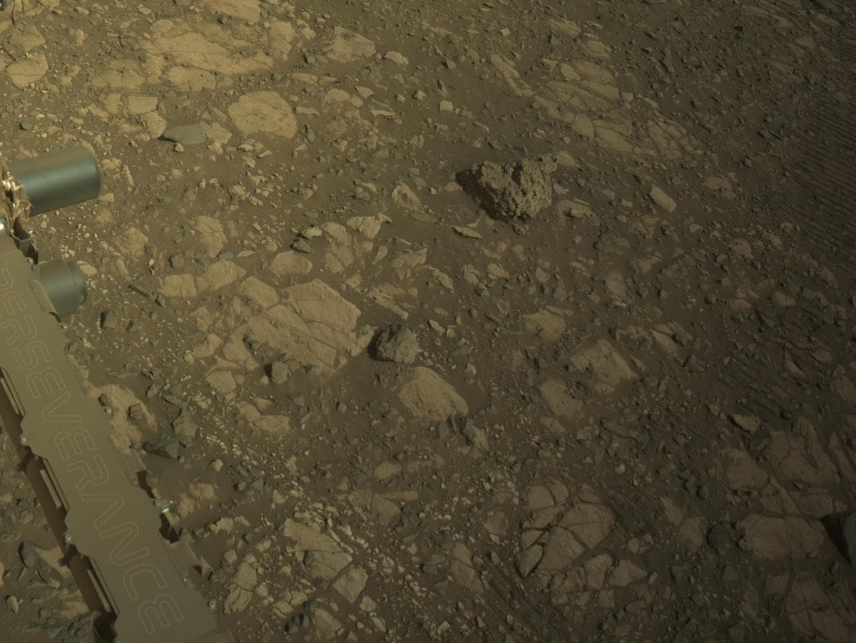 Mars image captured by NAVCAM_RIGHT on Perseverance