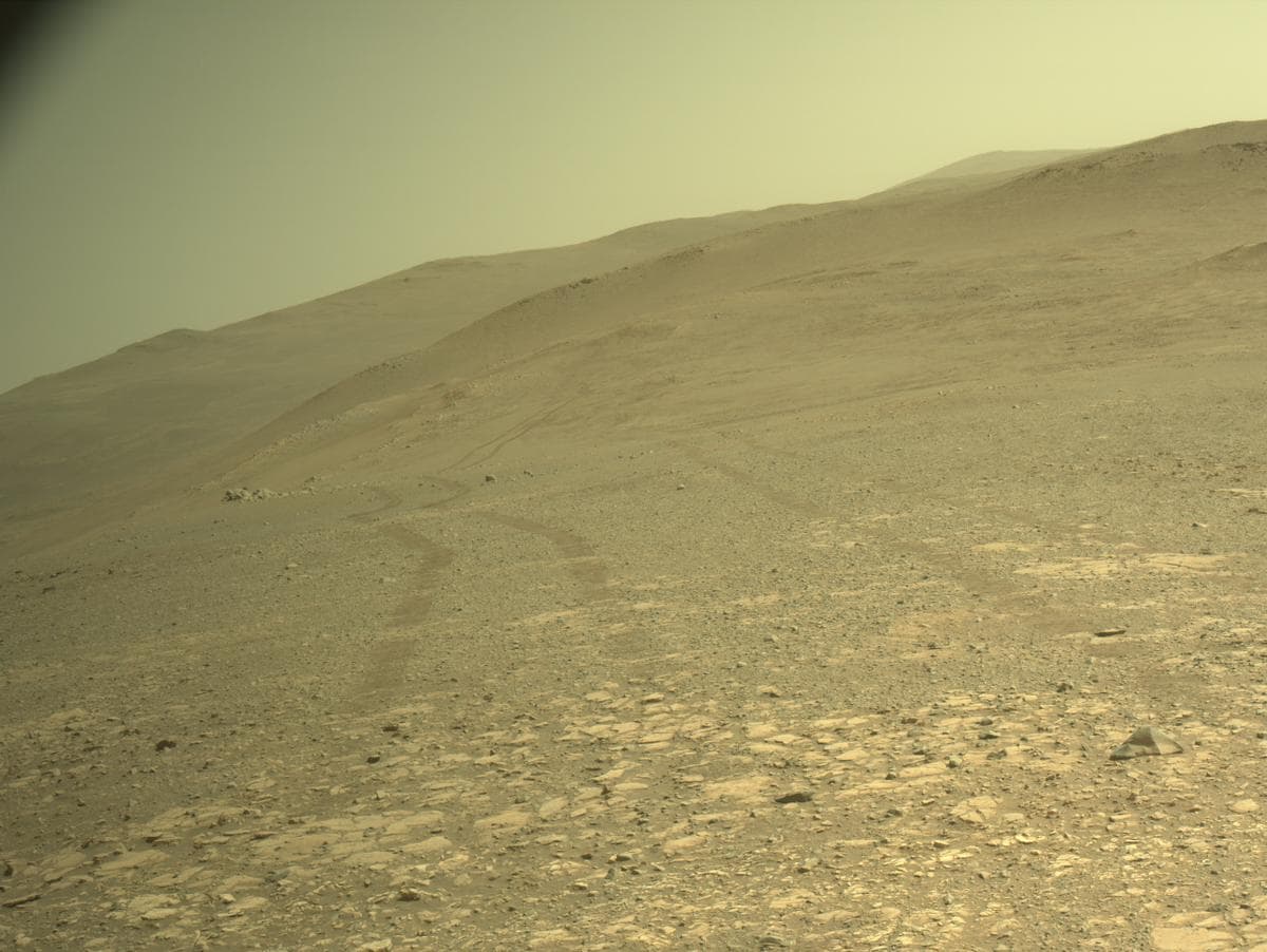 Mars image captured by NAVCAM_RIGHT on Perseverance