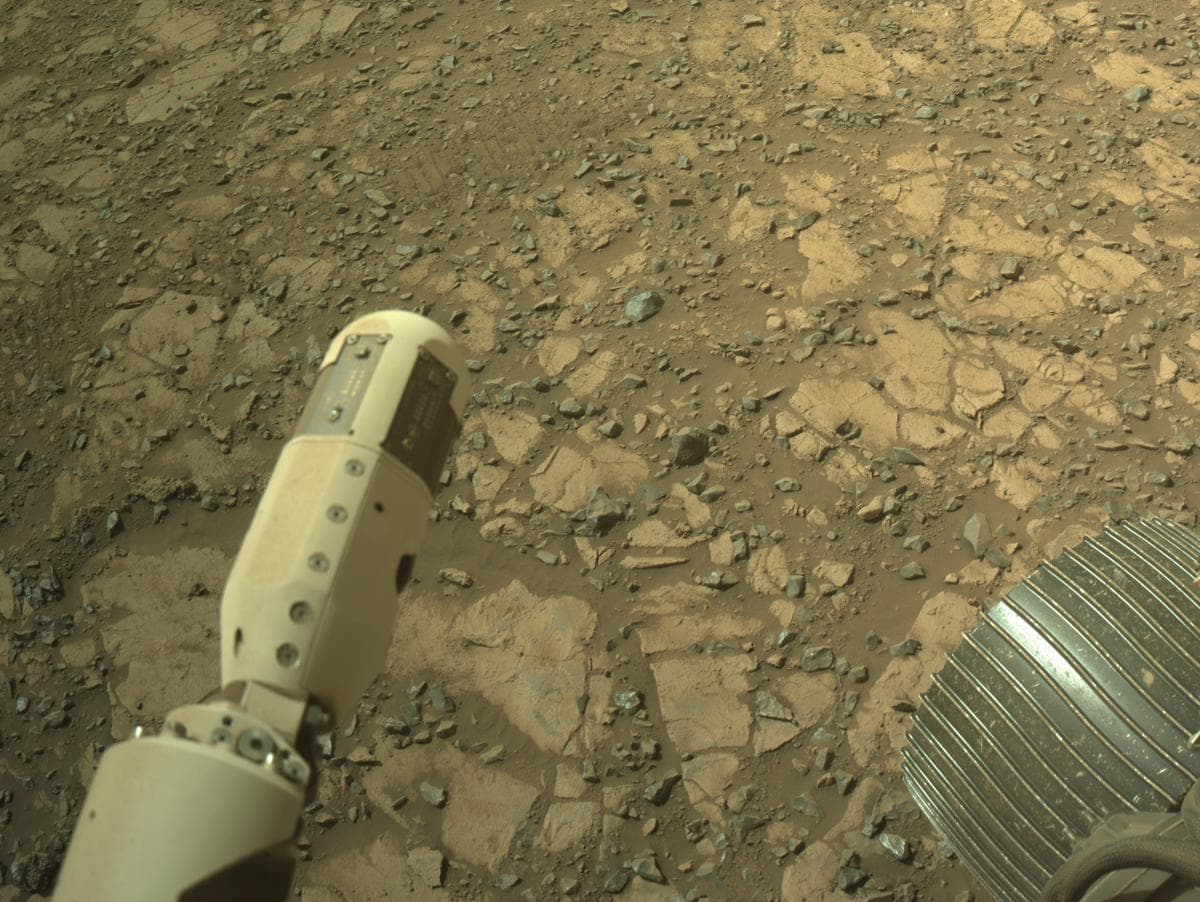Mars image captured by NAVCAM_RIGHT on Perseverance