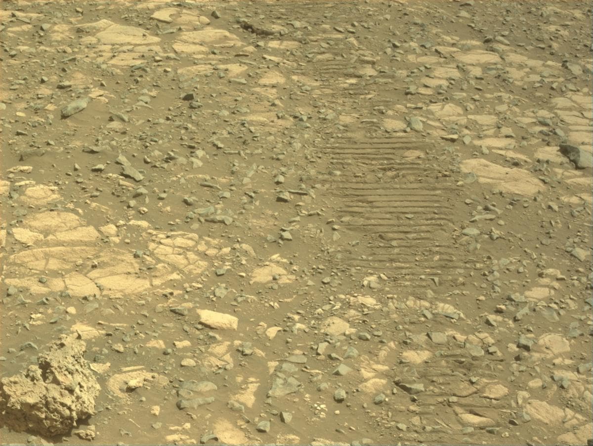 Mars image captured by NAVCAM_LEFT on Perseverance