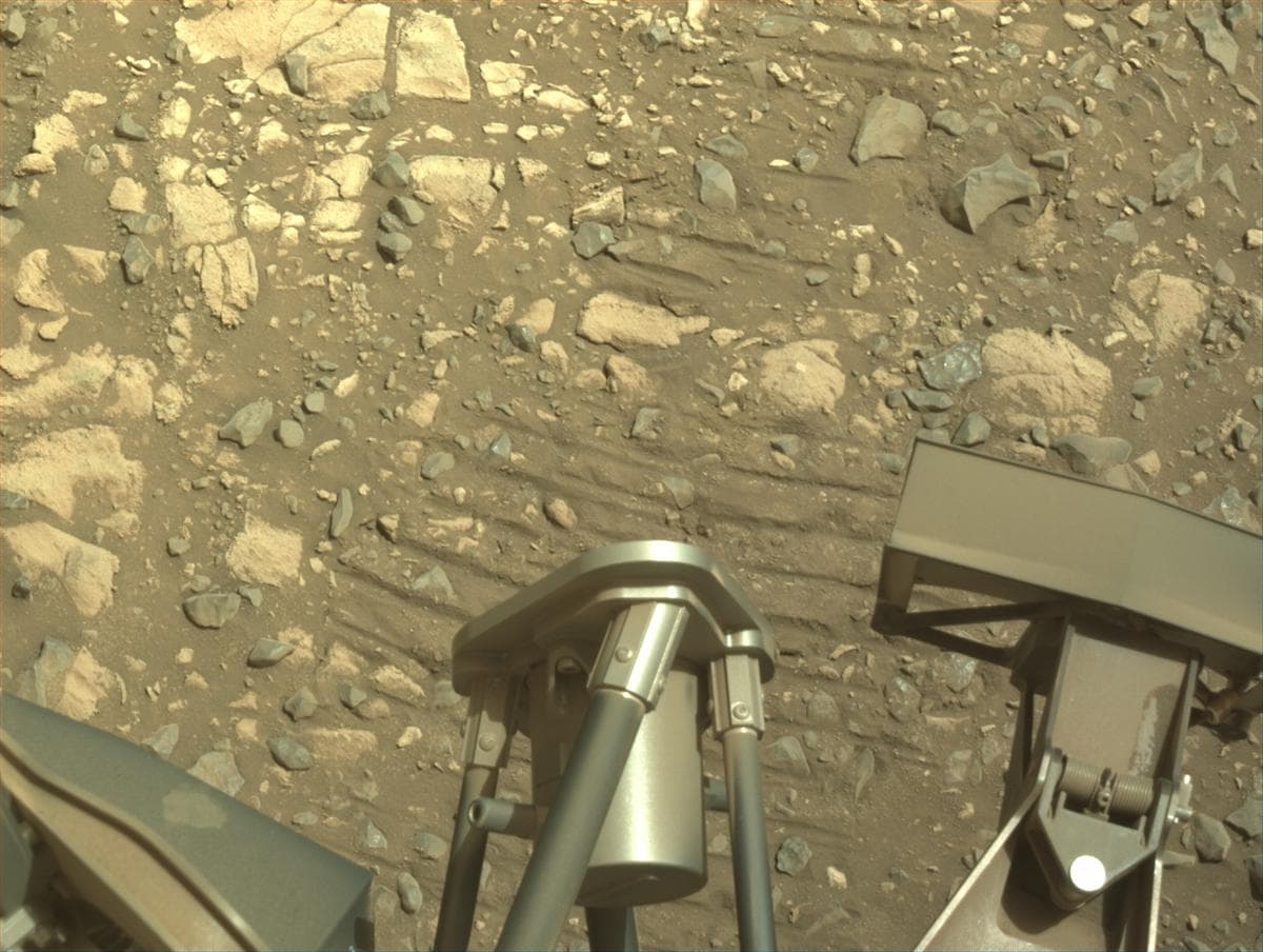 Mars image captured by NAVCAM_LEFT on Perseverance